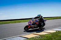 anglesey-no-limits-trackday;anglesey-photographs;anglesey-trackday-photographs;enduro-digital-images;event-digital-images;eventdigitalimages;no-limits-trackdays;peter-wileman-photography;racing-digital-images;trac-mon;trackday-digital-images;trackday-photos;ty-croes